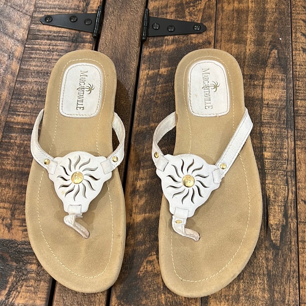 Margaritaville Cream and Tan Sunburst Sandals